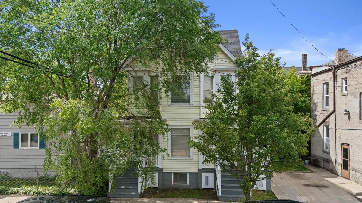 311 11th St, Racine, WI 53403 - #1