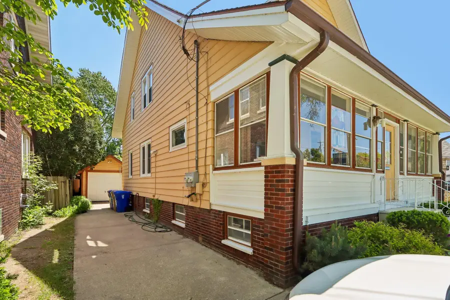 4119 7th Ave, Kenosha, WI 53140 - #2