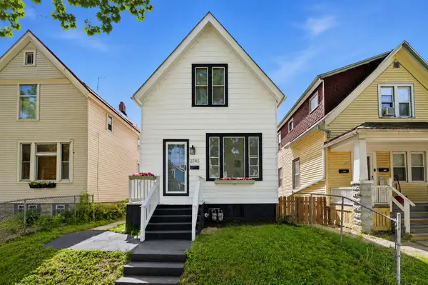 2745 N Booth St, Milwaukee, WI 53212