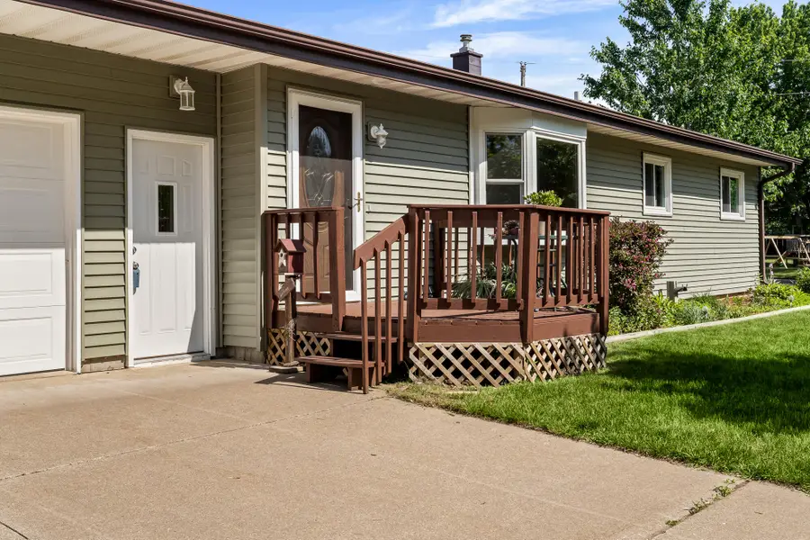 1527 Holley St, Holmen, WI 54636 - #2