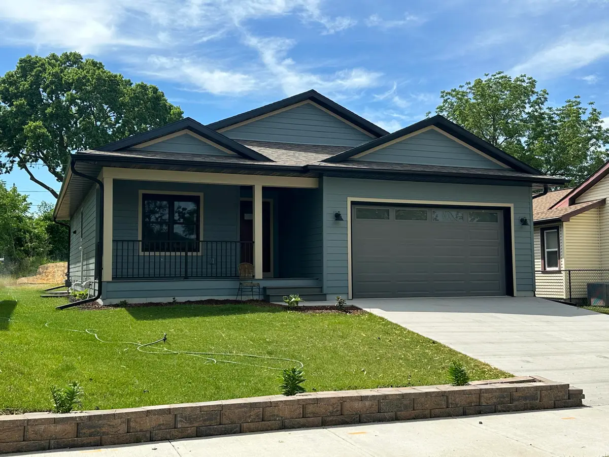 2010 14th St S, La Crosse, WI 54601 - #1
