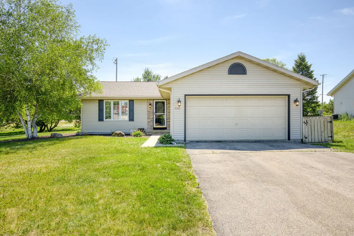 2901 Autumn Ln, East Troy, WI 53120 - #1