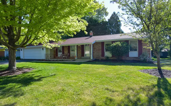 8316 N Edge O Woods Dr, Brown Deer, WI 53223