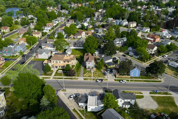 711 N Fourth St, Watertown, WI 53098