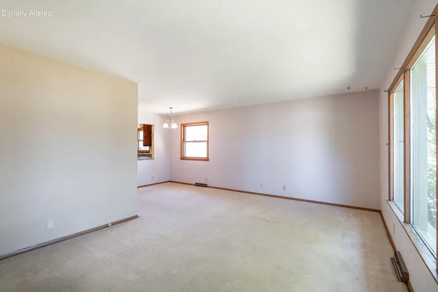 521 N 105th St, Wauwatosa, WI 53226 - #2