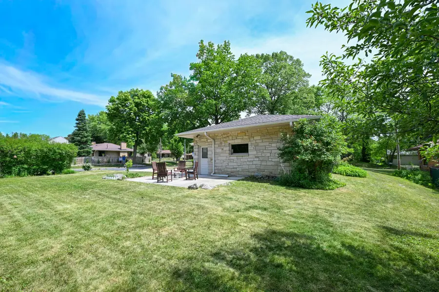 11909 W Vliet St, Wauwatosa, WI 53226 - #2