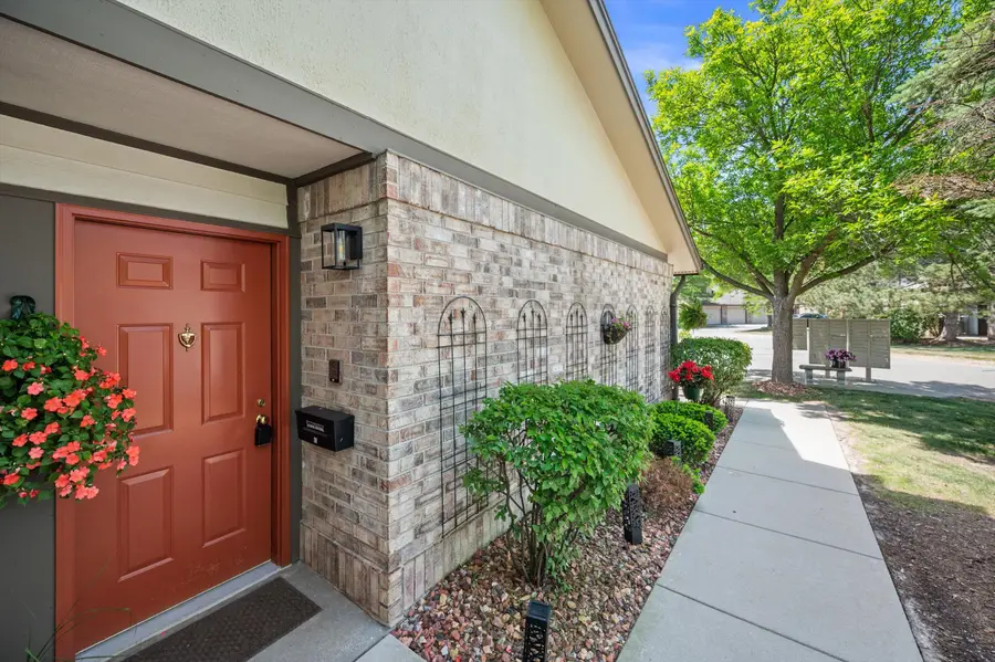 500 W Bender Rd, Glendale, WI 53217 - #2