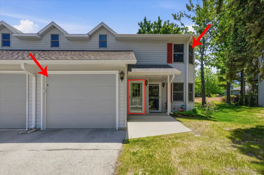 728 Woodview Ave, Sheboygan Falls, WI 53085 - #2