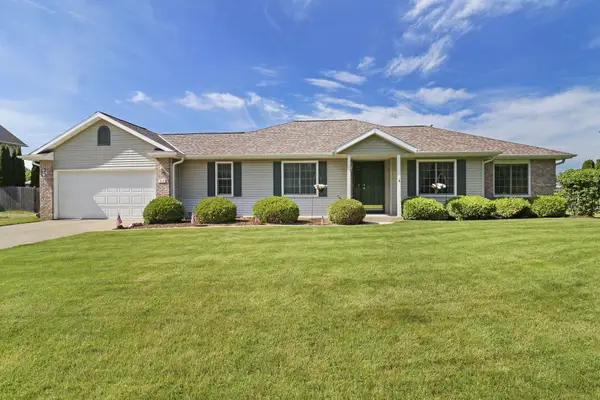 914 Riva Rdg, Caledonia, WI 53402