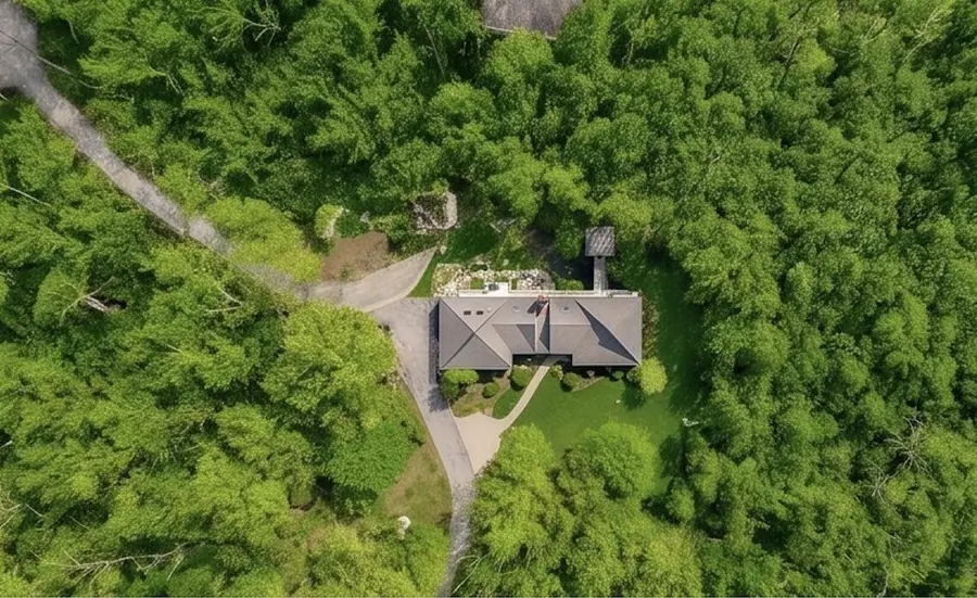 5611 Oak Bluff Rd, Walworth, WI 53184 - #2