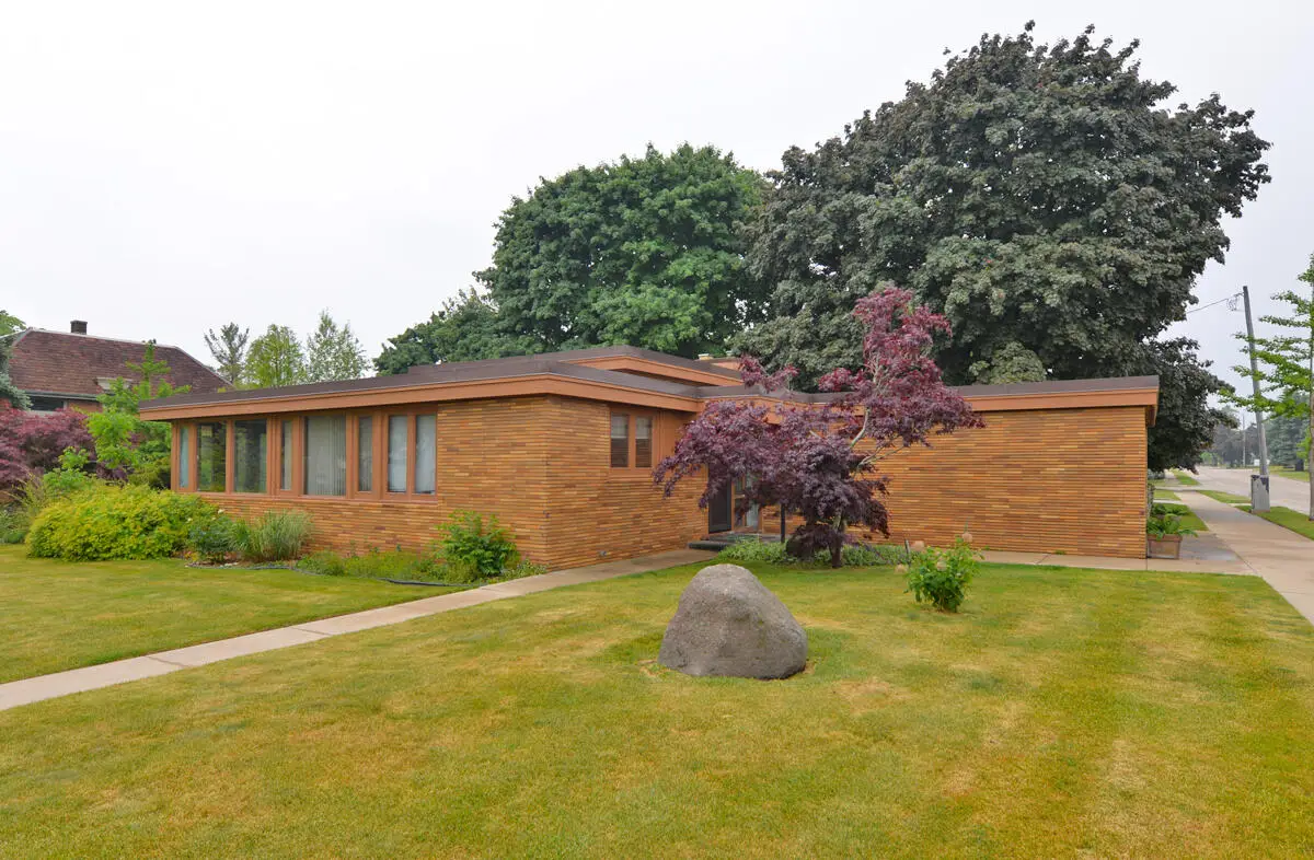 4001 Haven Ave, Racine, WI 53405 - #1