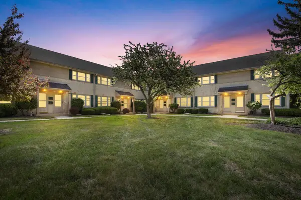 4910 N Shoreland Ave, Whitefish Bay, WI 53217