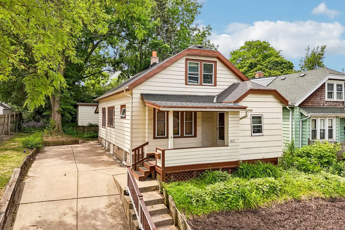 3837 W Mt Vernon Ave, Milwaukee, WI 53208 - #1