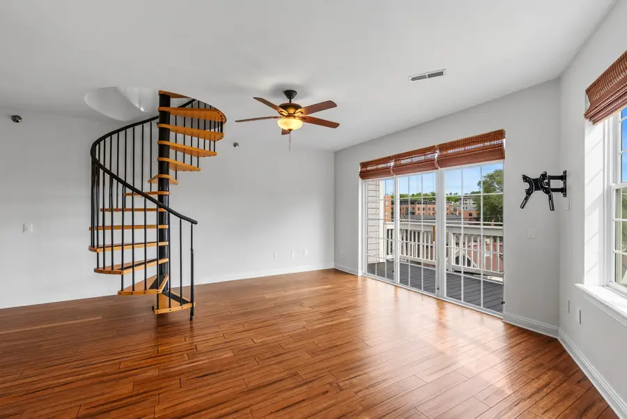 1888 N Humboldt Ave, Milwaukee, WI 53202 - #2