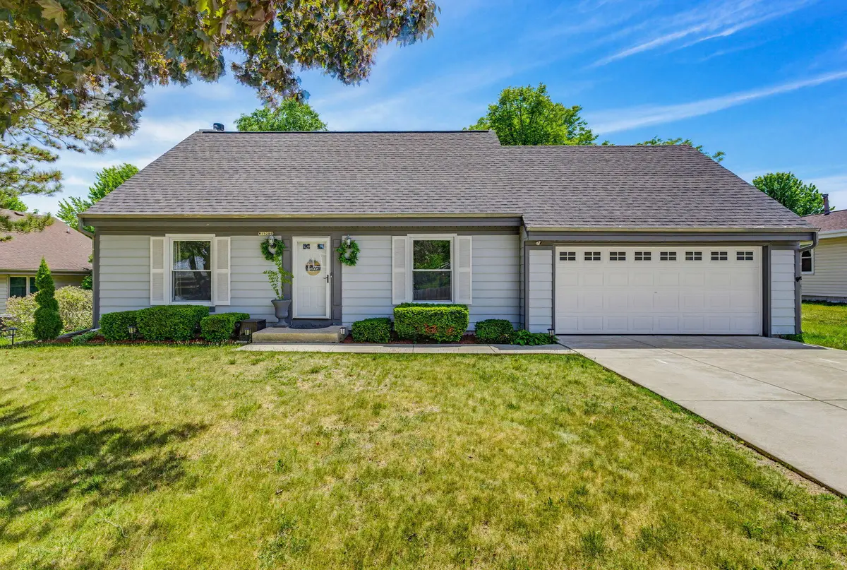 N78W15289 Haymeadow Rd, Menomonee Falls, WI 53051 - #1