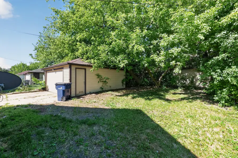 3861 N Sherman Blvd, Milwaukee, WI 53216 - #3