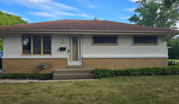 8805 W Bender Ave, Milwaukee, WI 53225