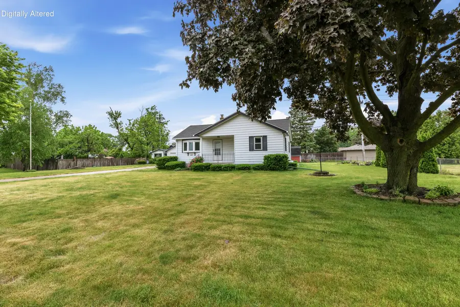 6213 S Elaine Ave, Cudahy, WI 53110 - #3