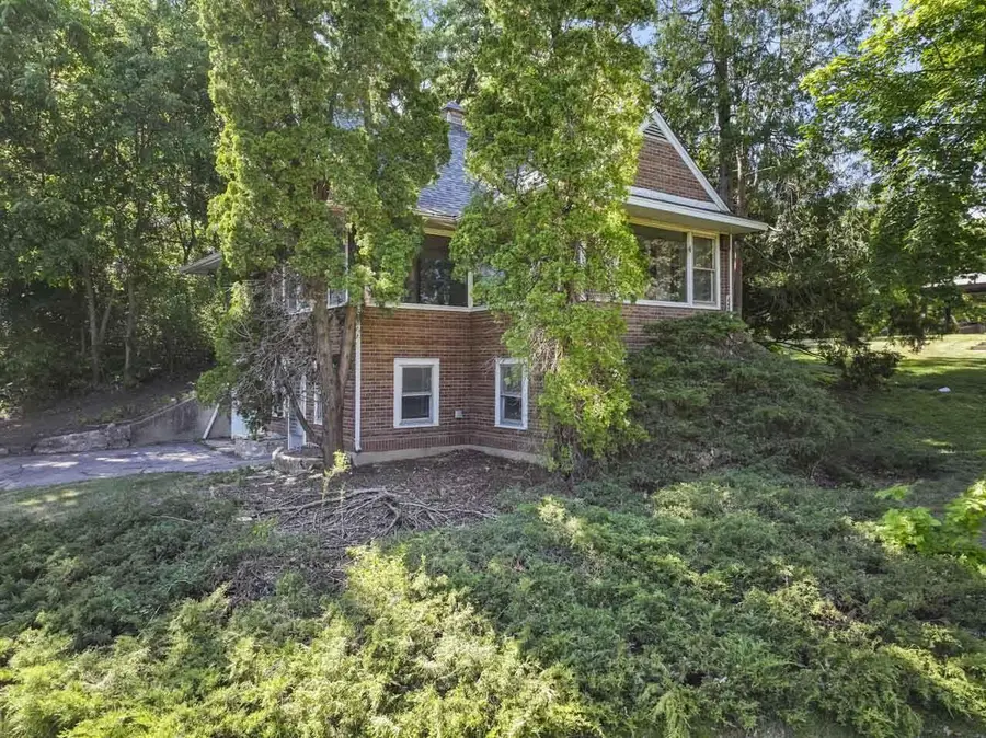 2810 Fischer Dr, Burlington, WI 53105 - #3