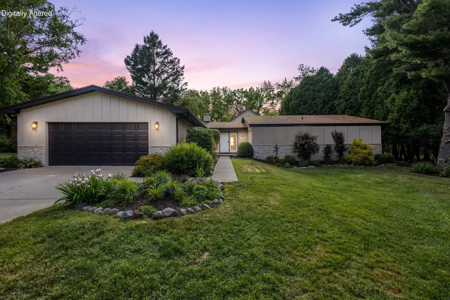986 Indian Hills Rd, Fontana, WI 53125 - #3