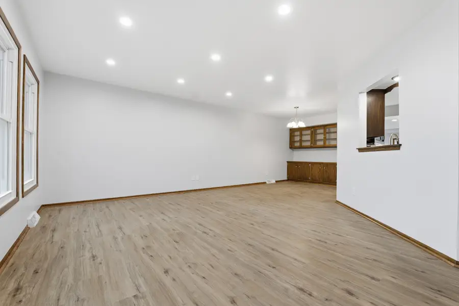 2504 N 112th St, Wauwatosa, WI 53226 - #2