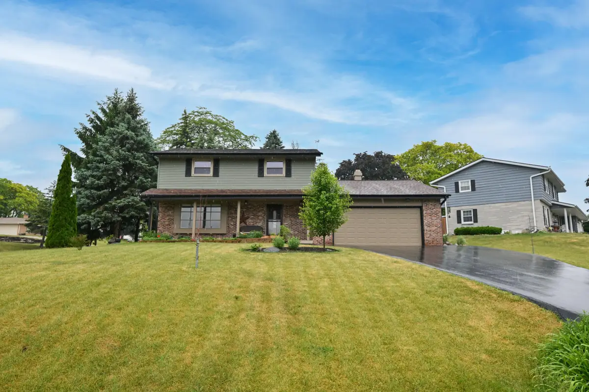 12525 W Eden Trl, New Berlin, WI 53151 - #1