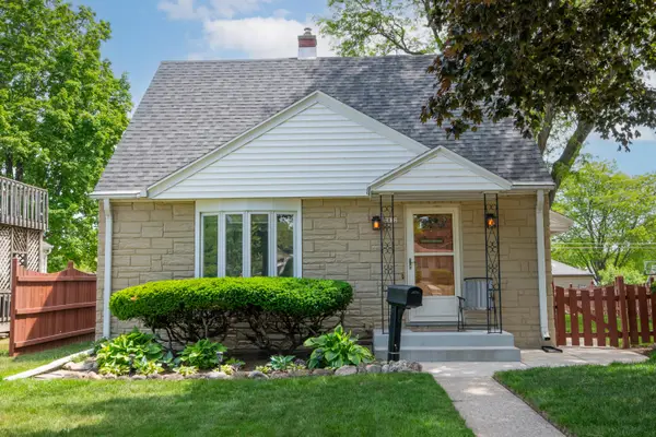 2872 S 92 St, West Allis, WI 53227