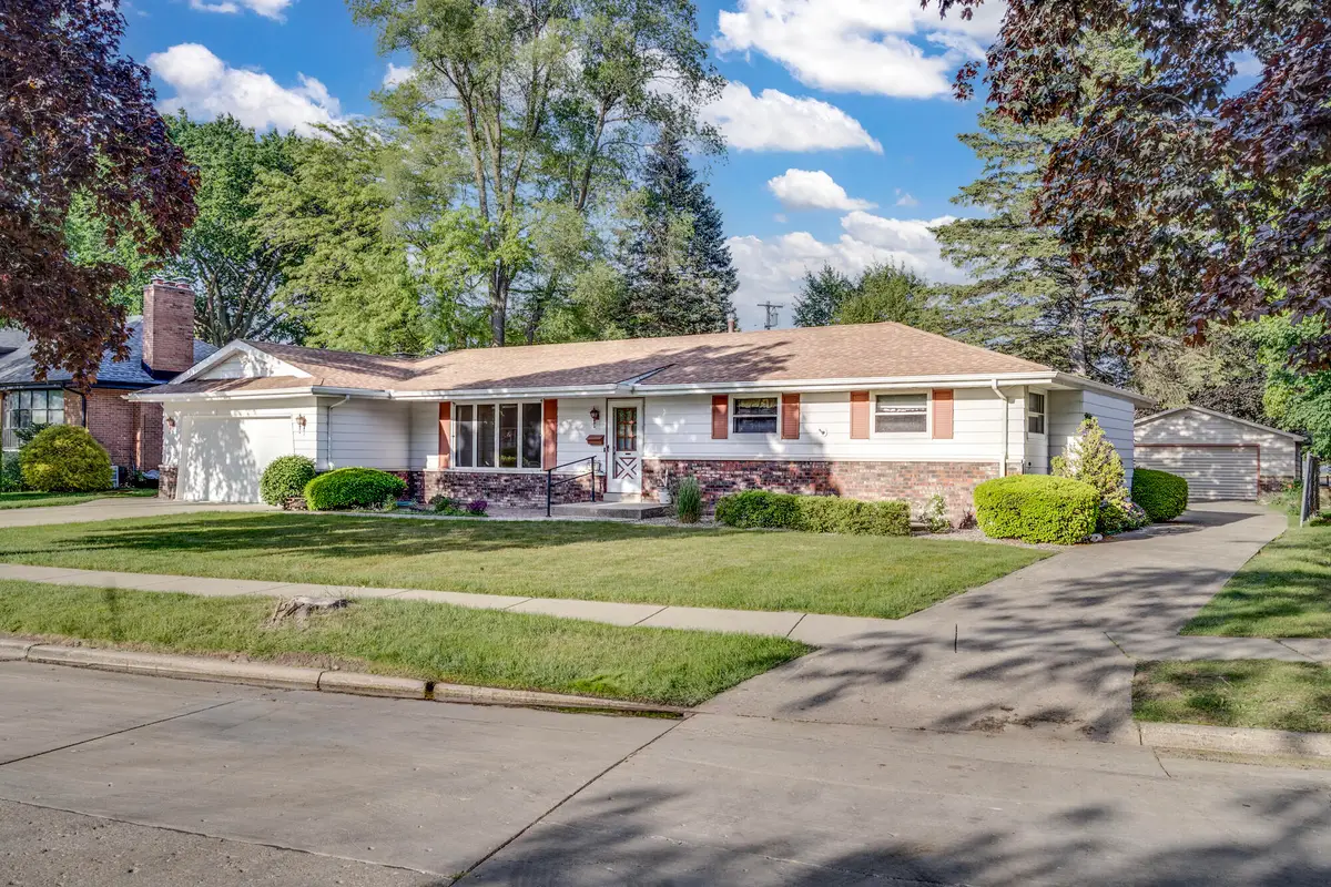 7833 5th Ave, Kenosha, WI 53143 - #1