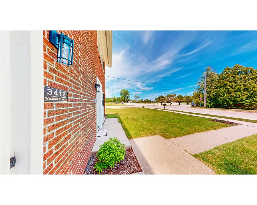 3412 Wilson St, Two Rivers, WI 54241 - #2