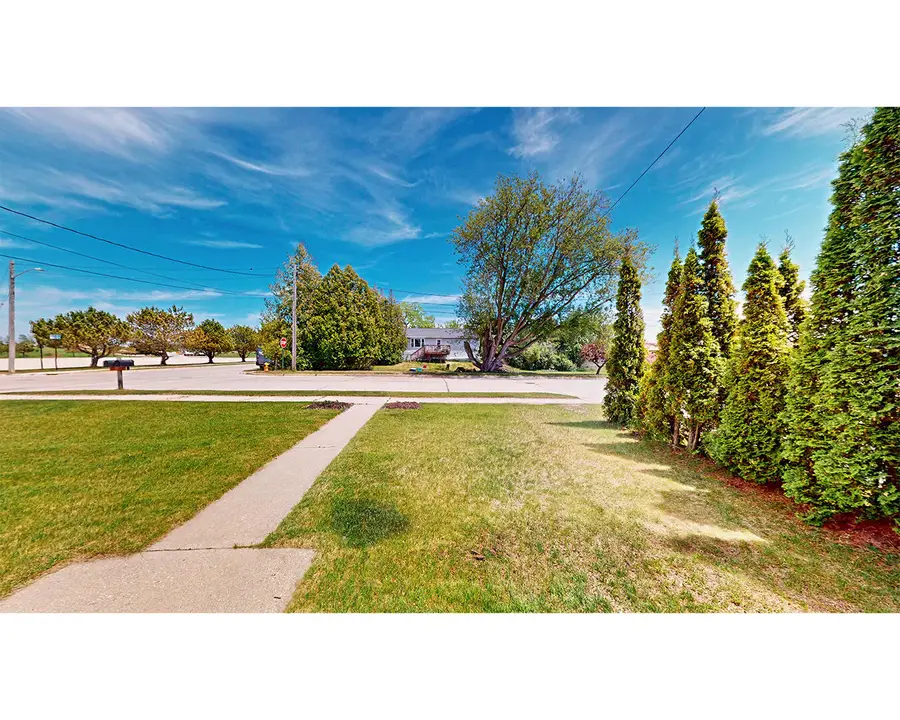 3412 Wilson St, Two Rivers, WI 54241 - #3