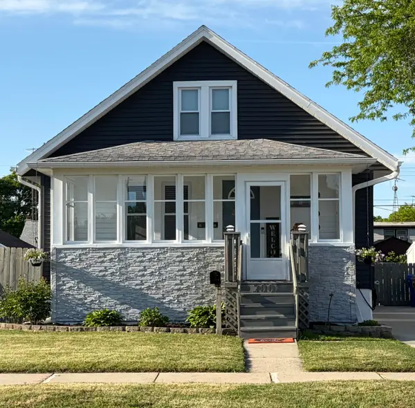 2007 27th St, Kenosha, WI 53140