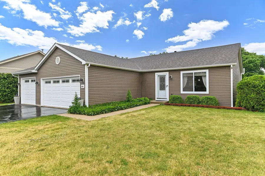 1063 Pheasant Dr, Genoa City, WI 53128 - #3