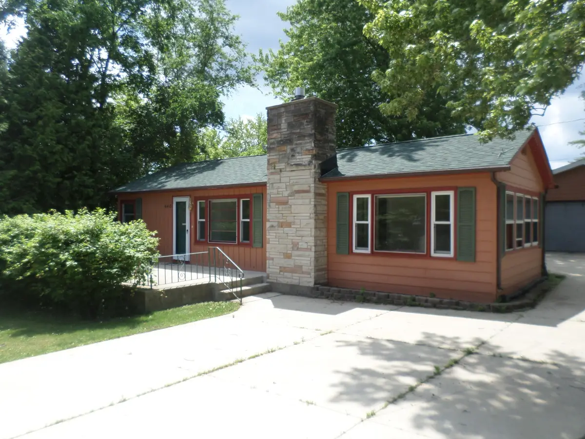 6410 245th Ave, Paddock Lake, WI 53168 - #1