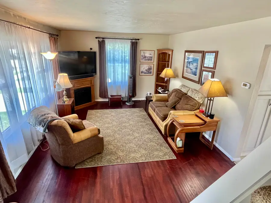2415 16th St, Two Rivers, WI 54241 - #2