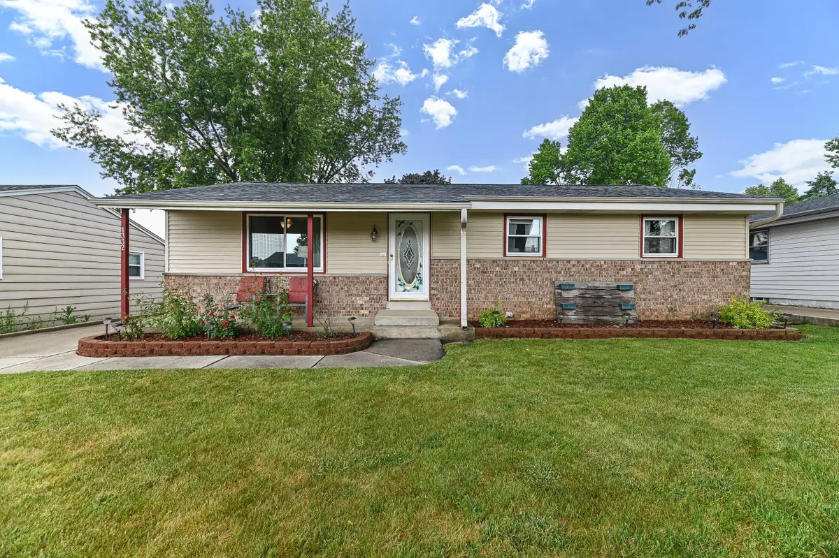 1332 Lakeview Ave, South Milwaukee, WI 53172 - #1