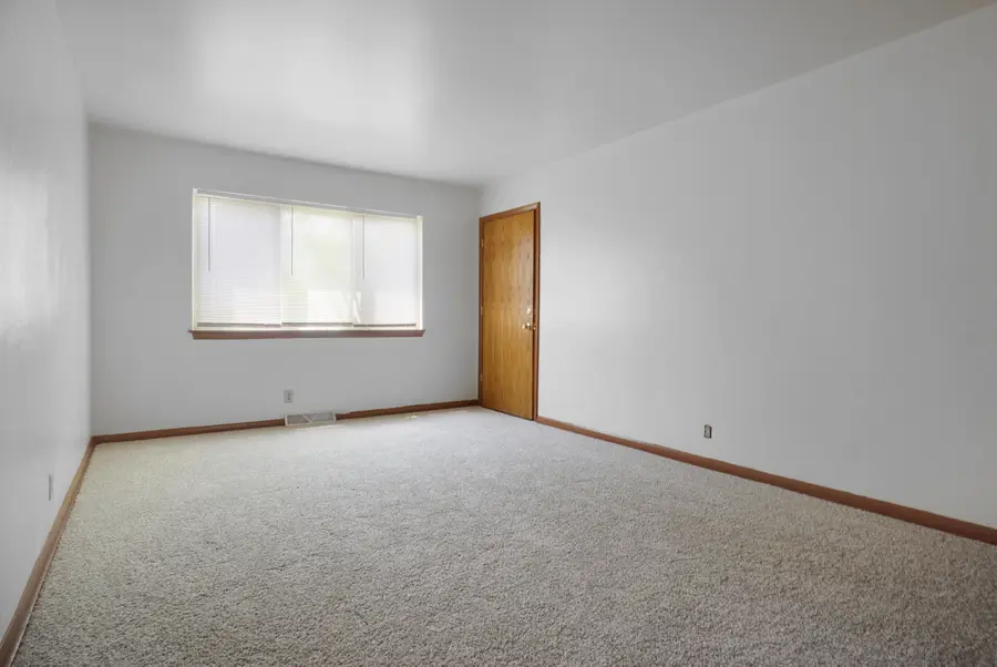5730 N 91st St, Milwaukee, WI 53225 - #3