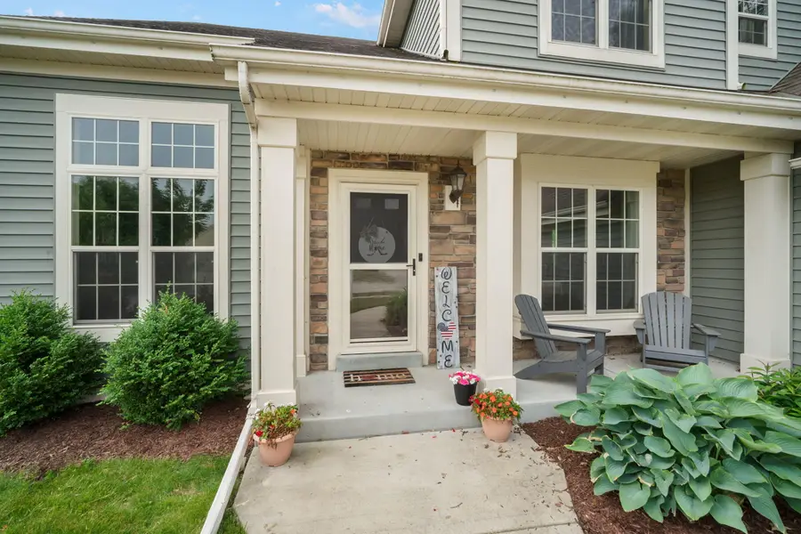 1721 Sagewood Cir, West Bend, WI 53095 - #2