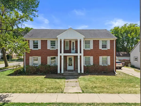 6405 W Clarke St, Wauwatosa, WI 53213