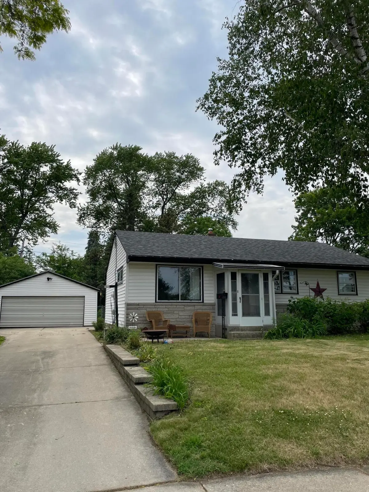 763 10th Ave, Grafton, WI 53024 - #1