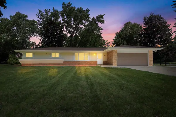 17550 Brooklawn Dr, Brookfield, WI 53045