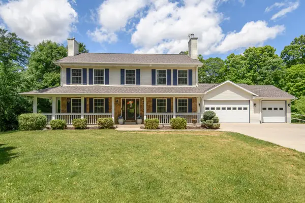 5674 Deer Wood Ln, Wayne, WI 53010