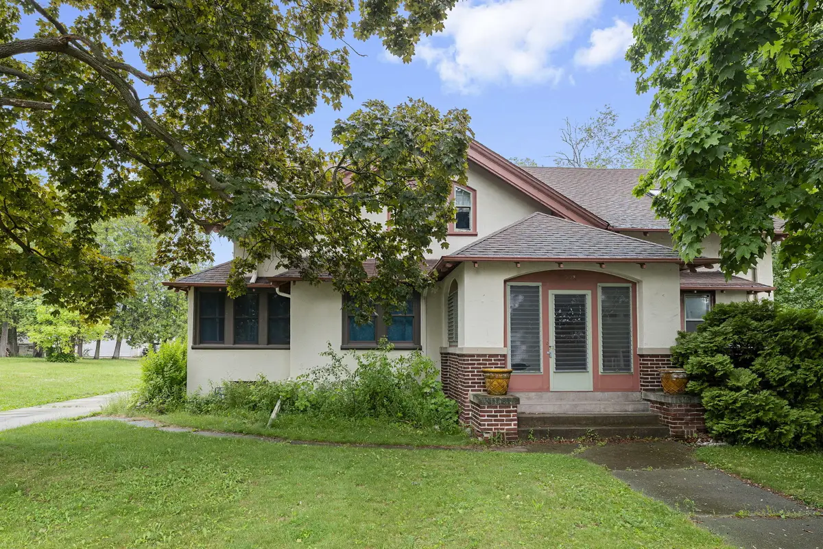 220 Forest Ave, Kewaskum, WI 53040 - #1