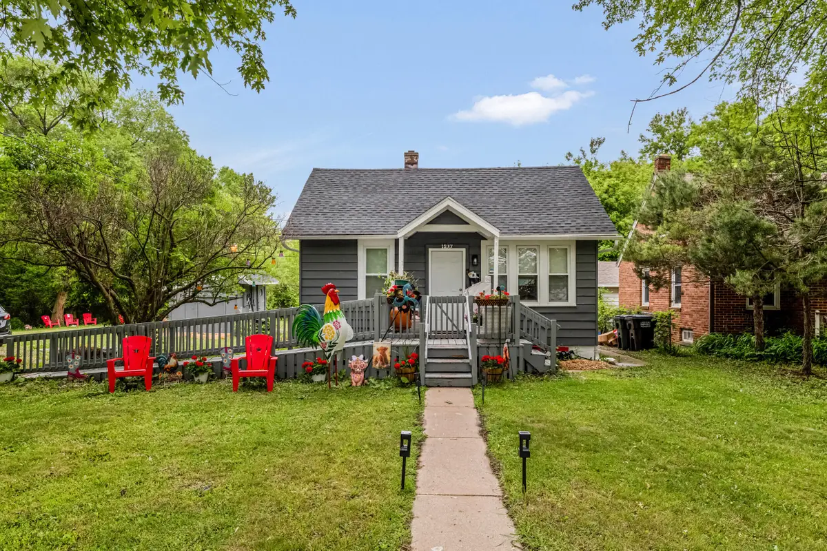 4406 S Nicholson Ave, Saint Francis, WI 53235 - #1