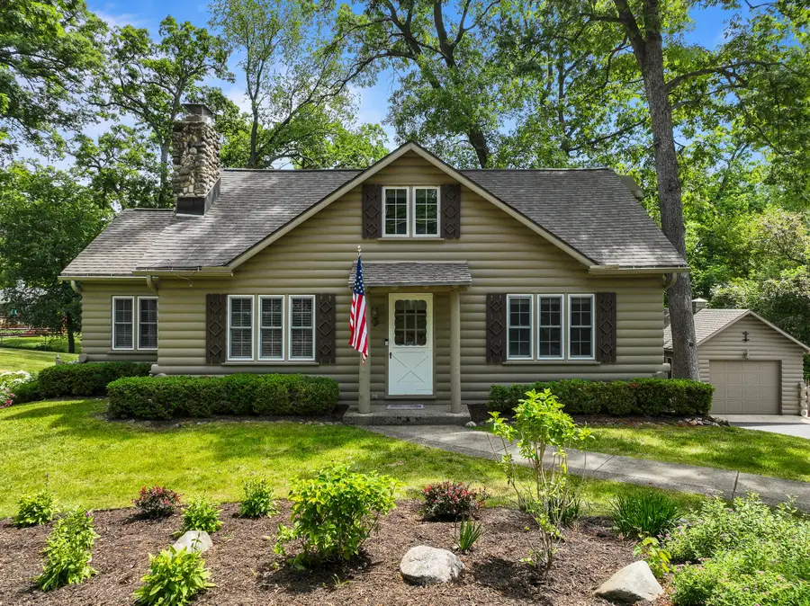 837 Van Slyke Dr, Fontana, WI 53125 - #2