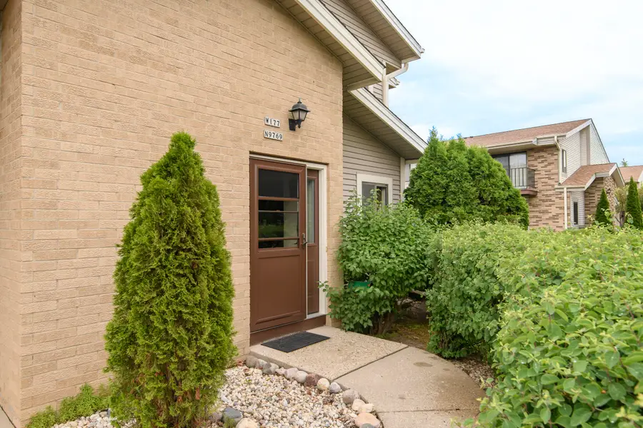 W177N9769 Riversbend Cir E, Germantown, WI 53022 - #2
