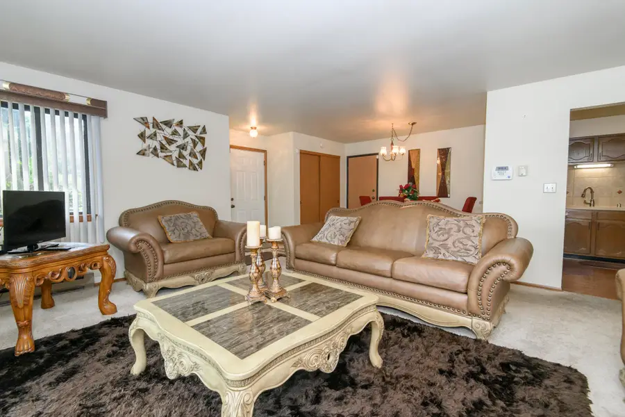 W177N9769 Riversbend Cir E, Germantown, WI 53022 - #3