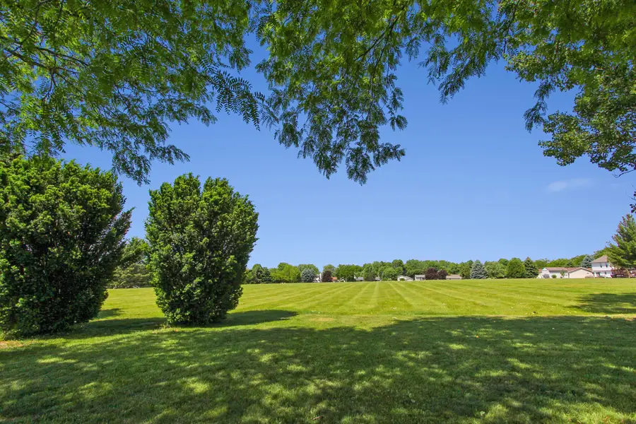 1551 Woodruff Way, Hartford, WI 53027 - #3