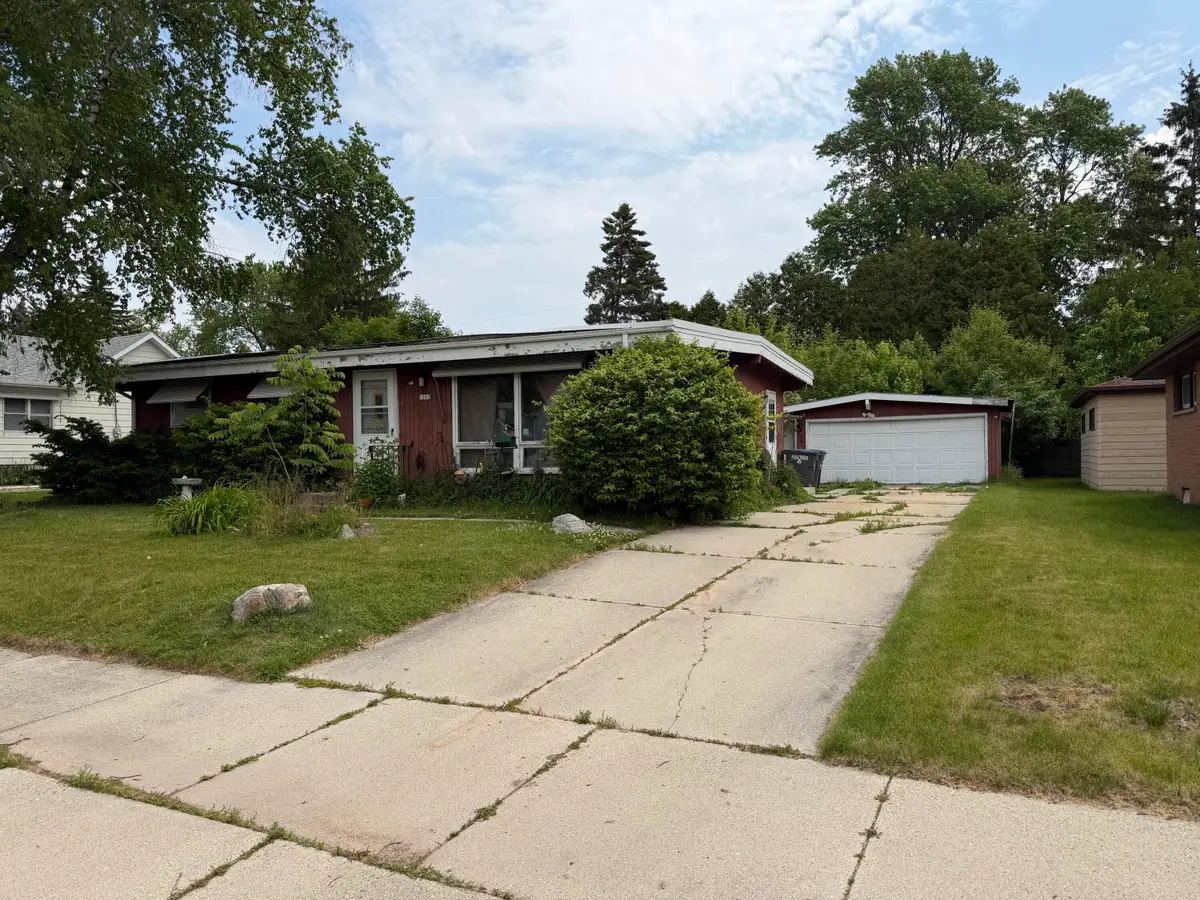 1207 N 27th St, Sheboygan, WI 53081 - #1
