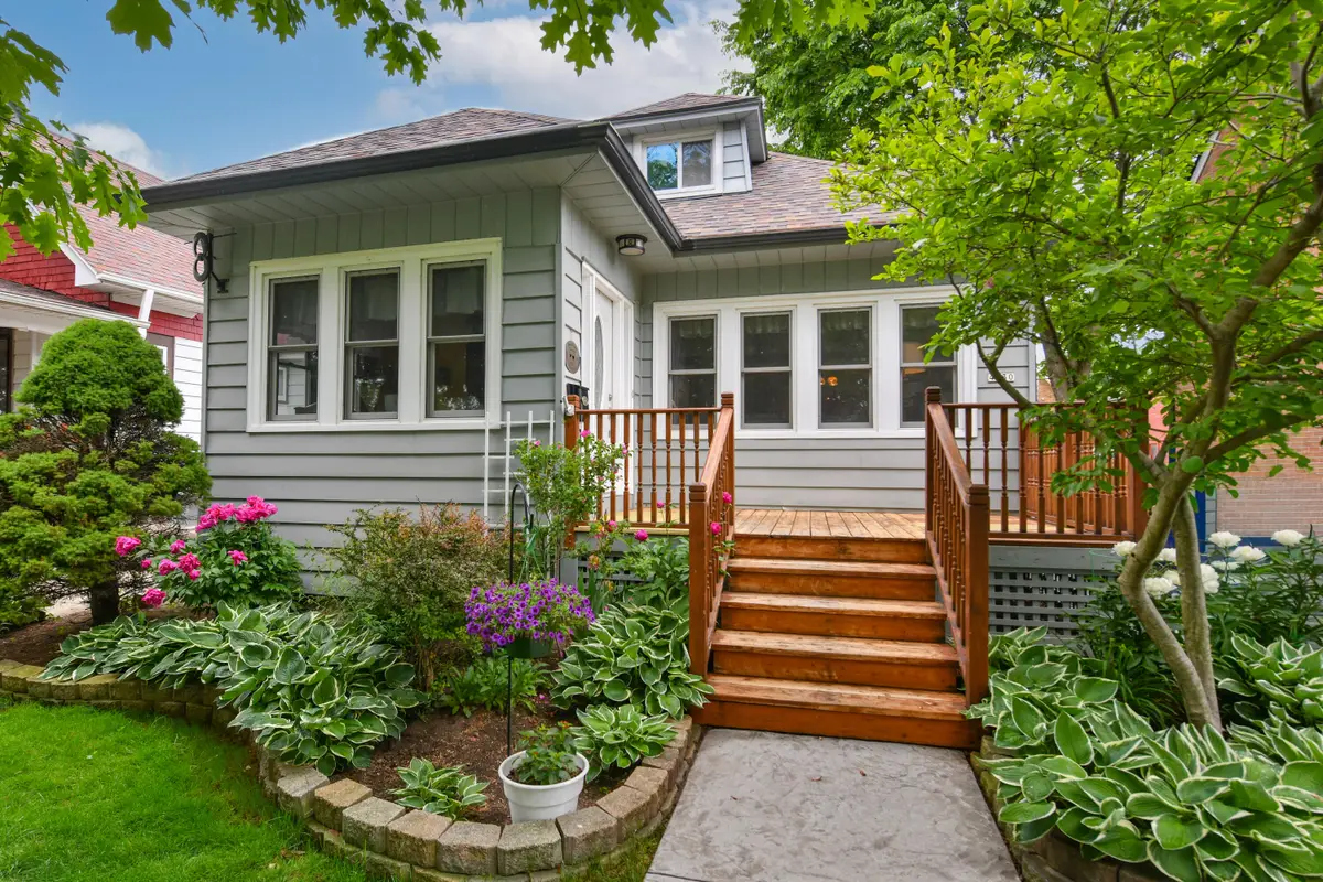 4030 N Larkin St, Shorewood, WI 53211 - #1