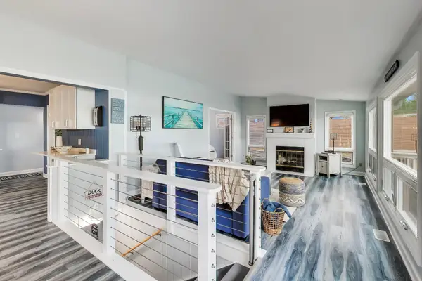 616 Inlet Shore Dr, Delavan, WI 53115
